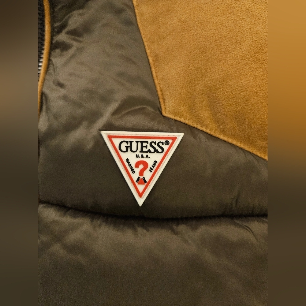 Guess Brown/ Tan/gren puffer vest. Unisex.